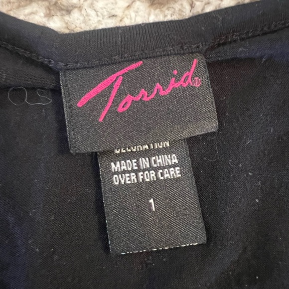 Torrid Black Size 1 Sequin Sleeveless Blouse Tank Top Cami Plus Size Shirt 
BBL - Picture 5 of 9